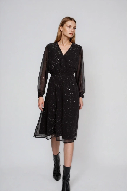 Sukienka z przezroczystymi rękawami czarna