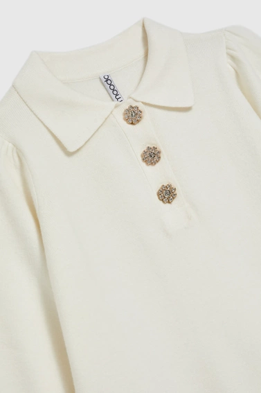 Sweter z krótkimi rękawami i ozdobnymi guzikami ecru