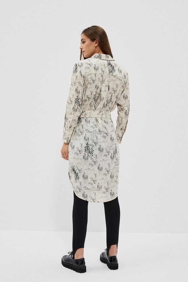 Sukienka z nadrukiem i paskiem