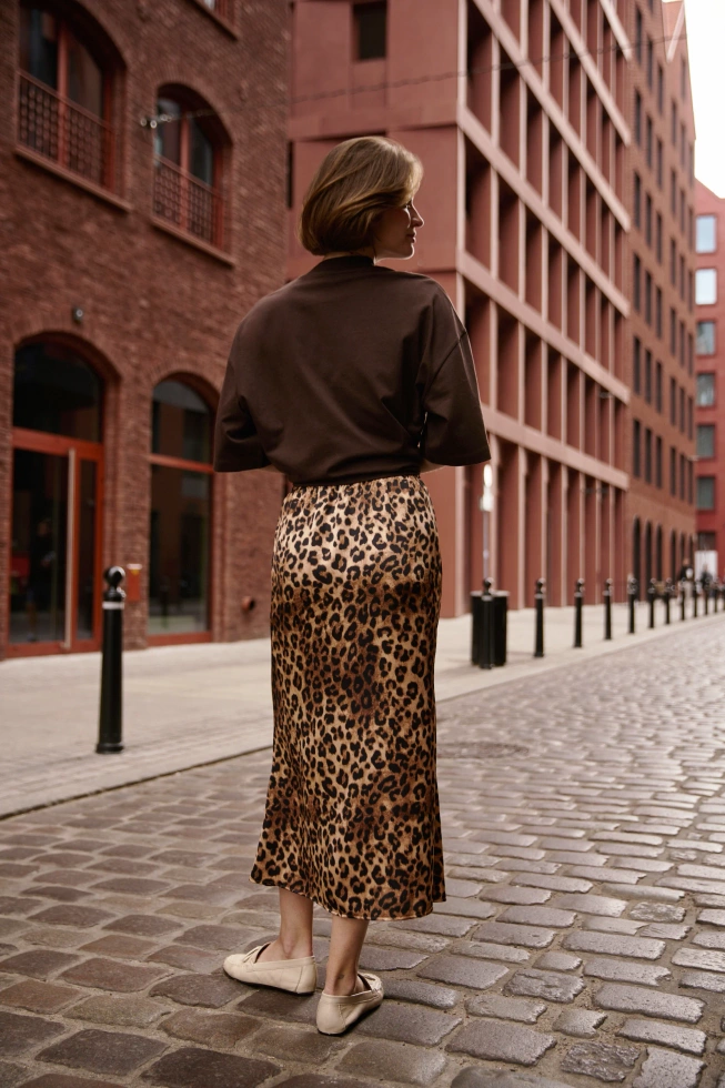 Spódnica w panterkę brązowa