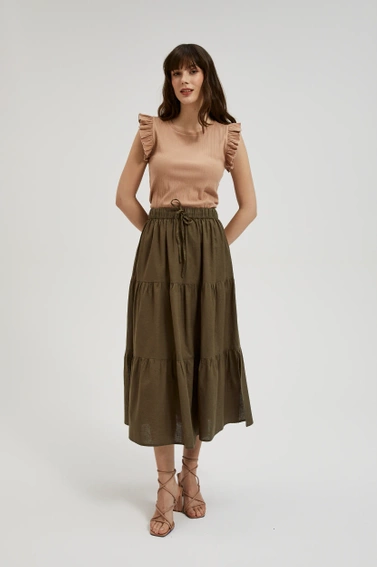 Prążkowana bluzka z falbaną na ramionach beżowa