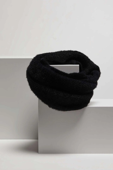 Gładki komin czarny