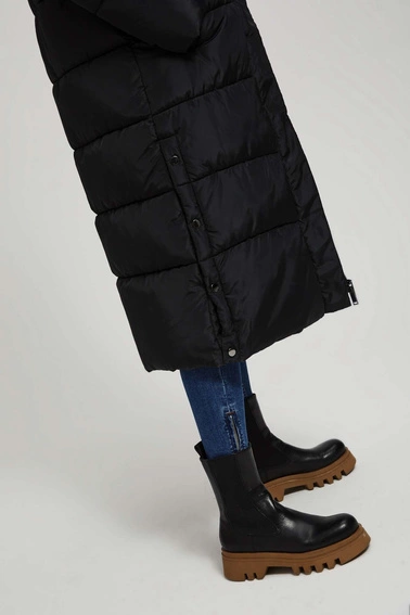 Pikowana kurtka z kapturem czarna