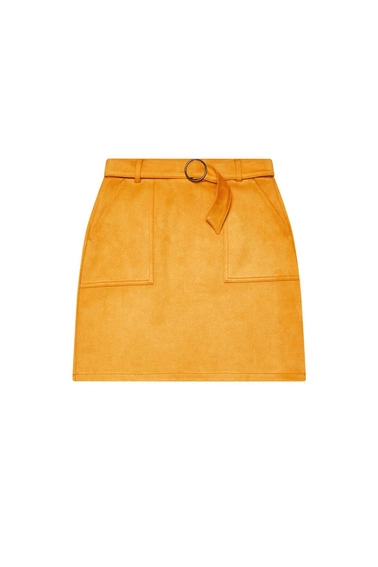 Trapezowa spódnica z kieszeniami