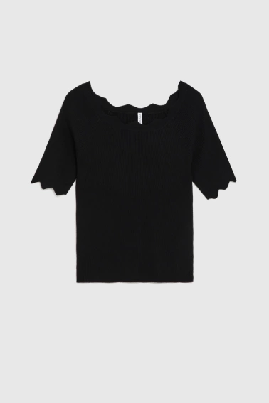 Dopasowany sweter czarny