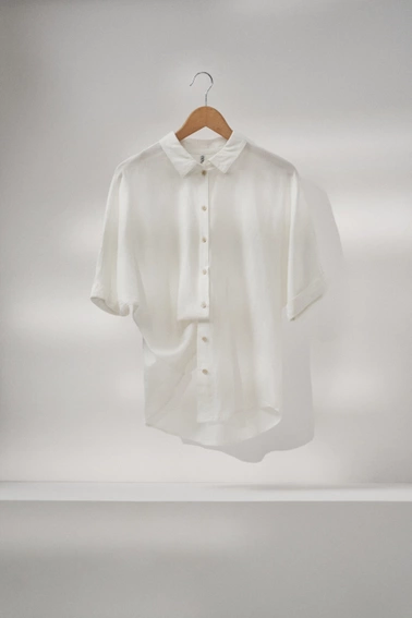 Koszula z krótkimi i szerokimi rękawami biała