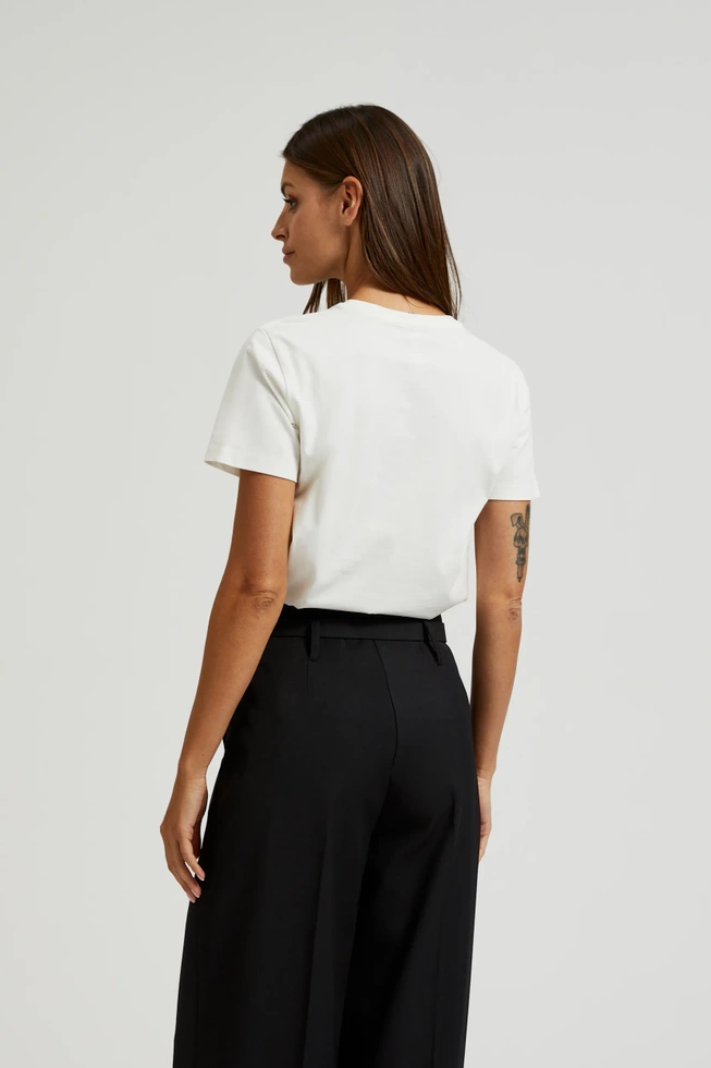 Bluzka ozdobiona koralikami z okrągłym dekoltem biała