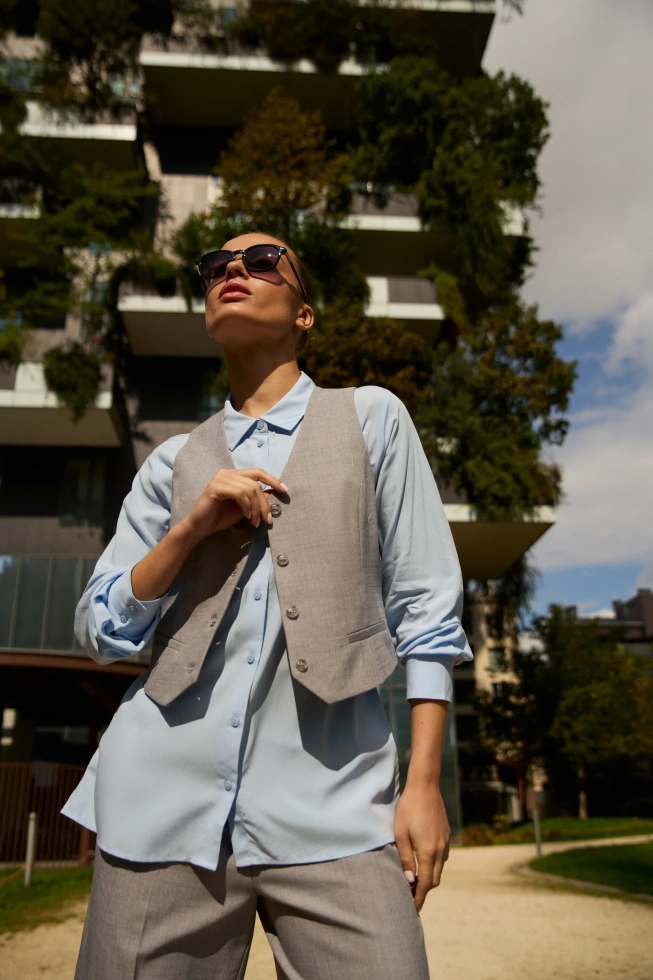 Elegancka kamizelka szara