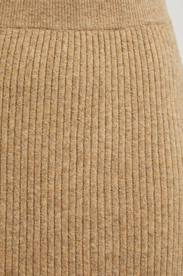 Spódnica dzianinowa midi beżowa