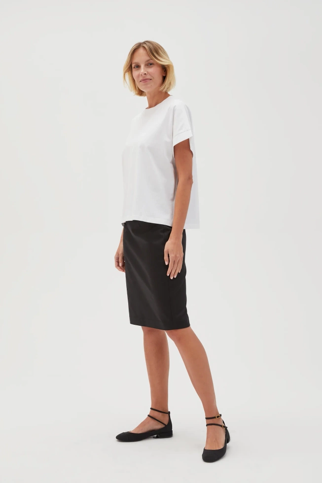 Bluzka z zamkiem na plecach biała