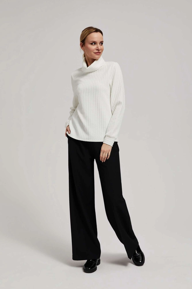 Bluza z szerokim golfem perłowa