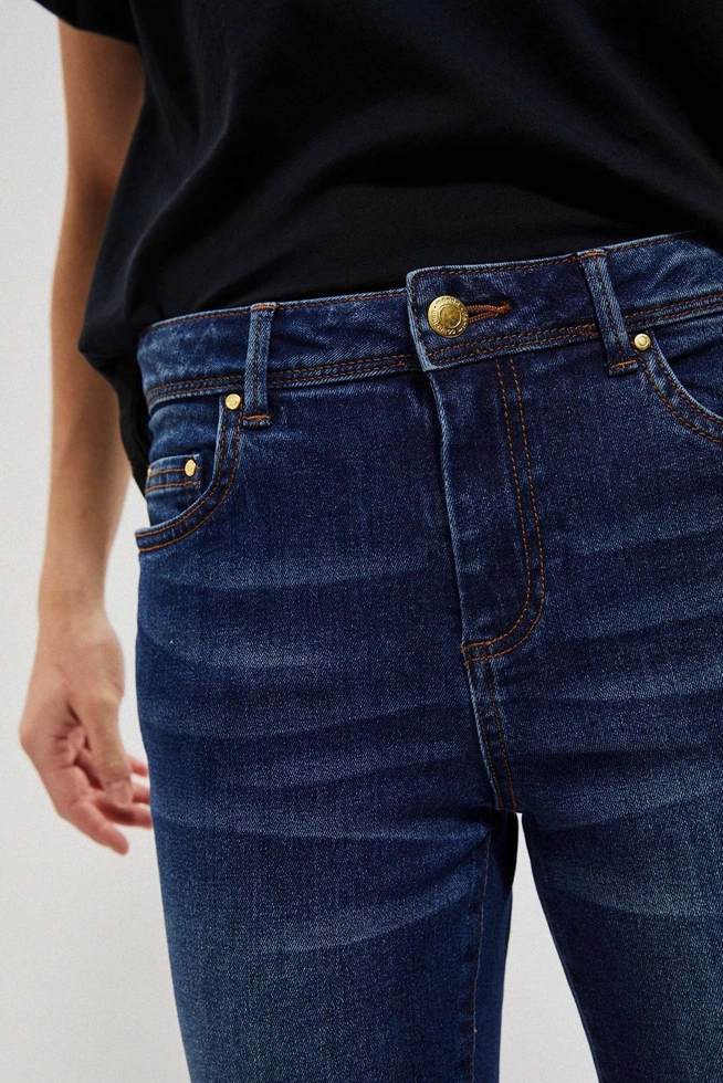 Jeansy push up ze średnim stanem granatowe