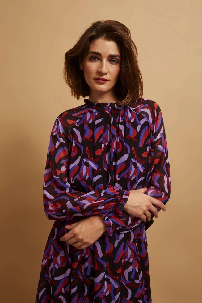 Sukienka midi z paskiem