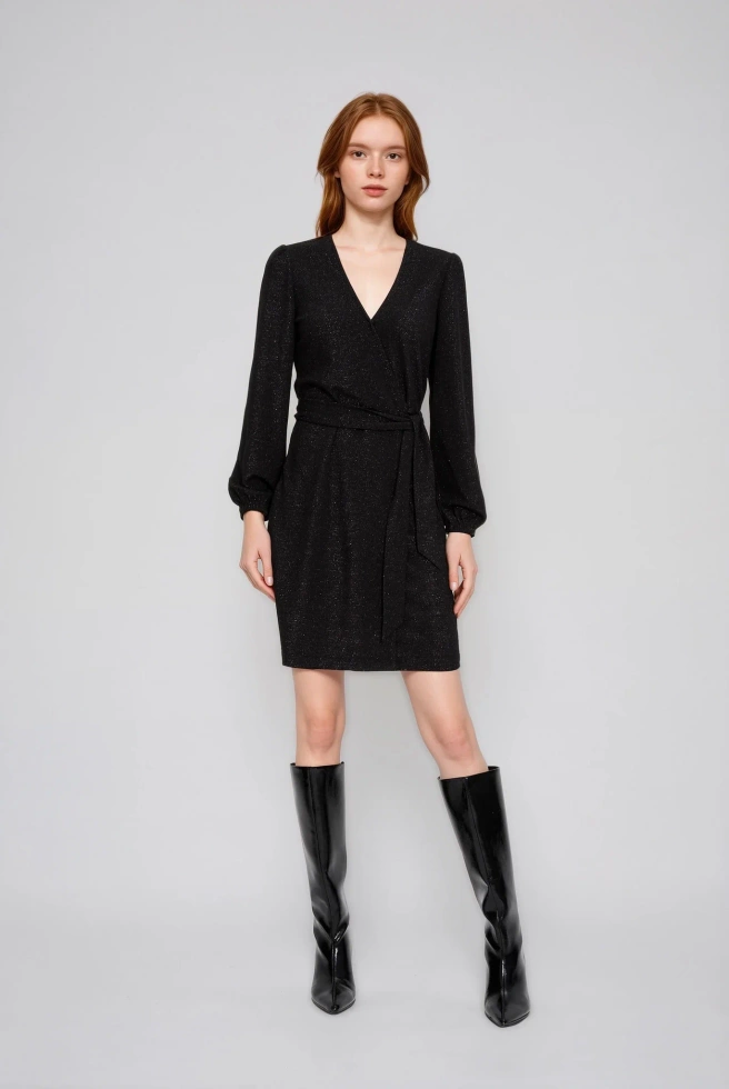 Sukienka z dekoltem czarna