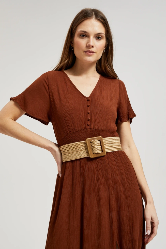 Wiskozowa sukienka z gumą w pasie brązowa