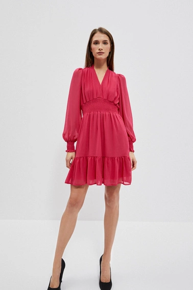 Sukienka z falbaną i bufiastymi rękawami