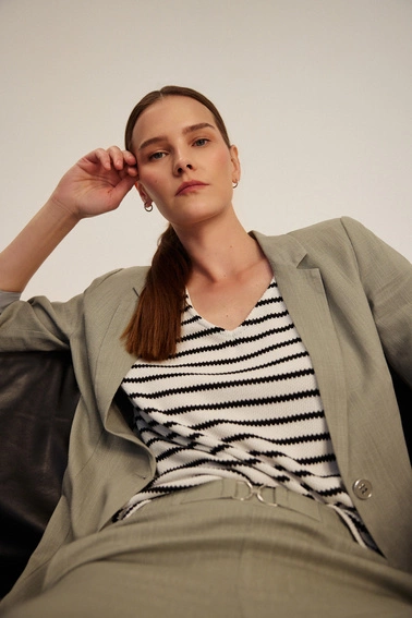 Marynarka z wiskozy i lnu oliwkowa