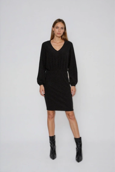 Błyszcząca sukienka czarna