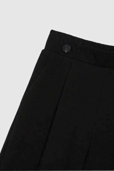 Eleganckie spodnie z szerokimi nogawkami czarne