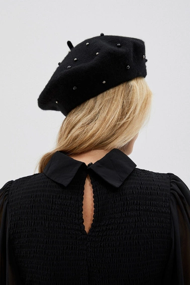 Sukienka z bufiastymi rękawami i kołnierzykiem czarna