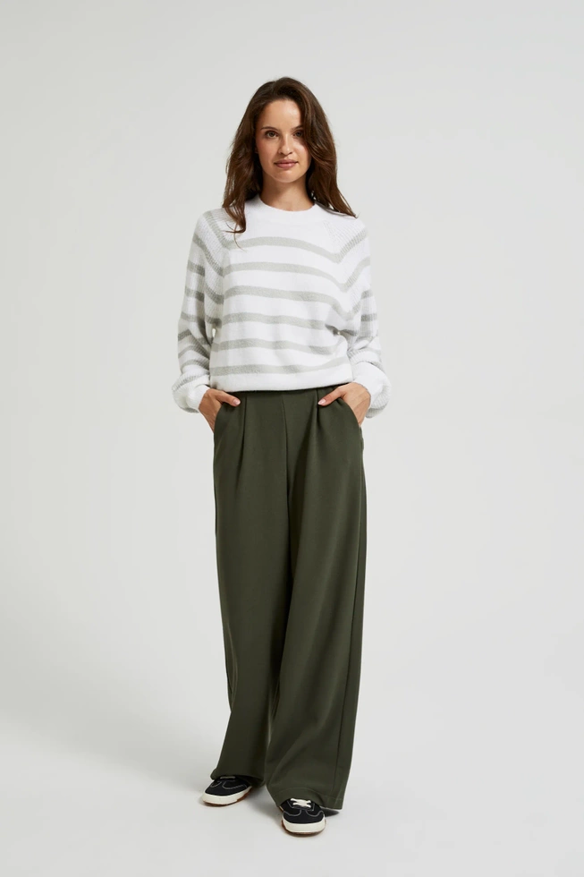 Spodnie z szerokimi nogawkami i guzikami oliwkowe