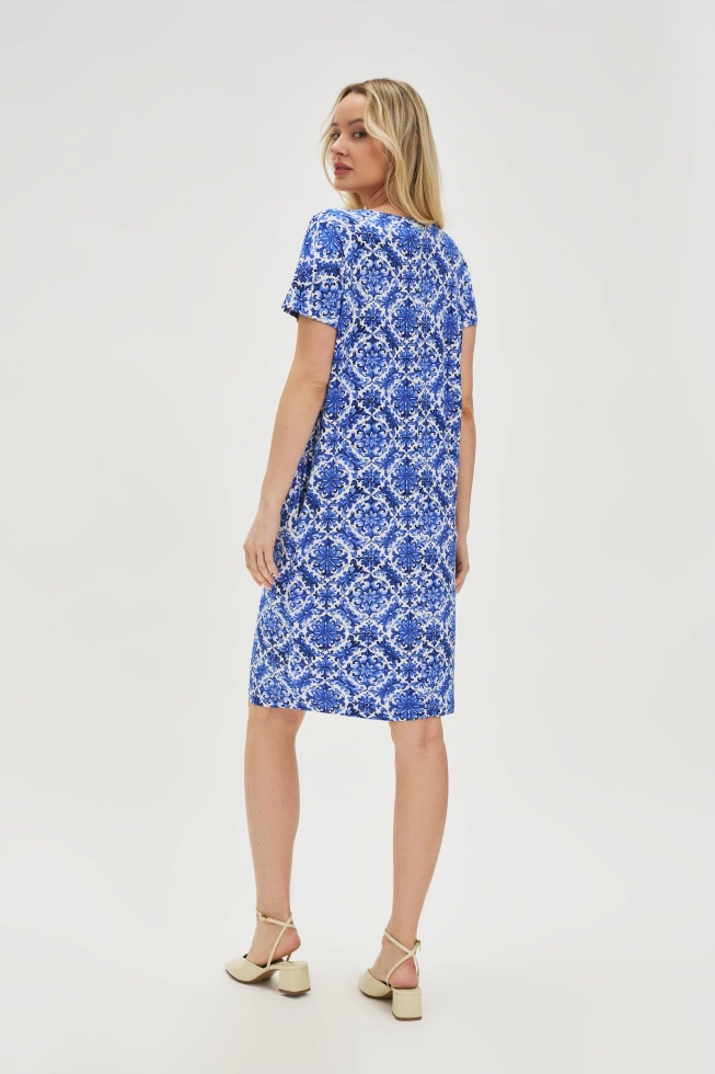 Wzorzysta sukienka niebieska