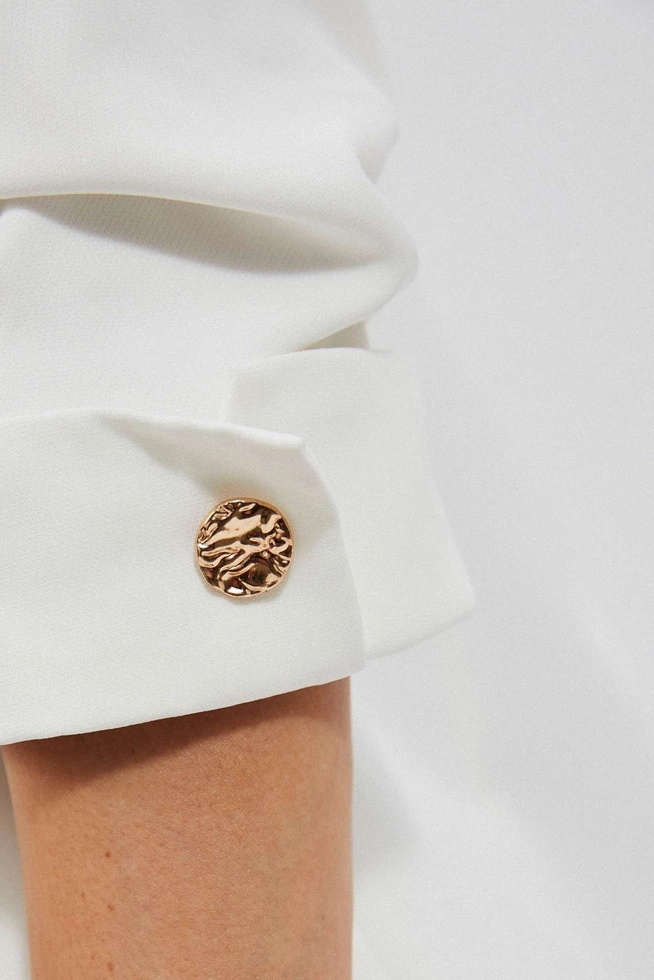 Marynarka z marszczonymi rękawiami