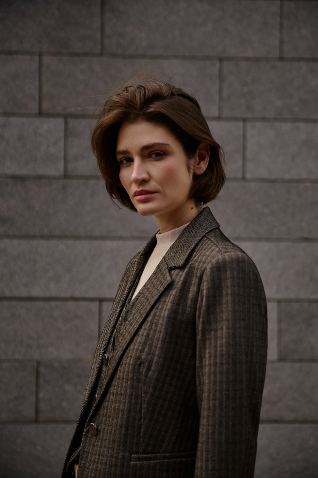 Jednorzędowa marynarka ciemnobeżowa