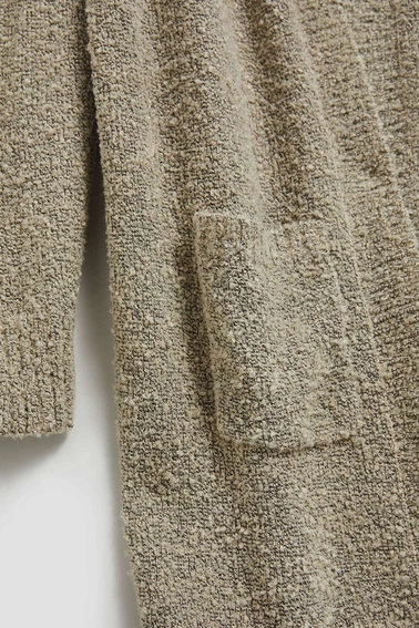 Długi kardigan z kieszeniami piaskowy