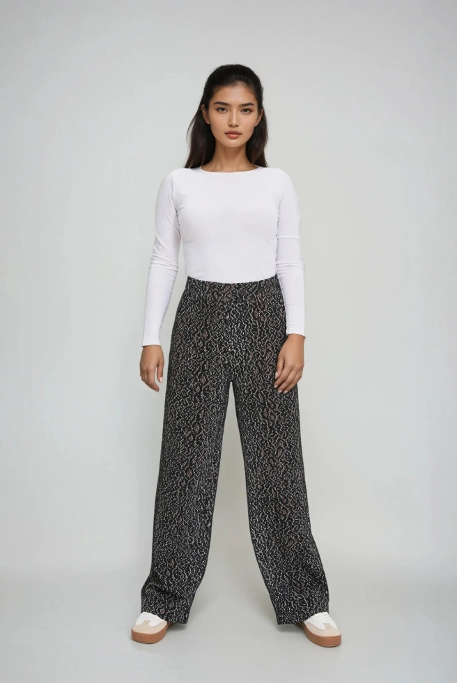 Spodnie w panterkę czarne