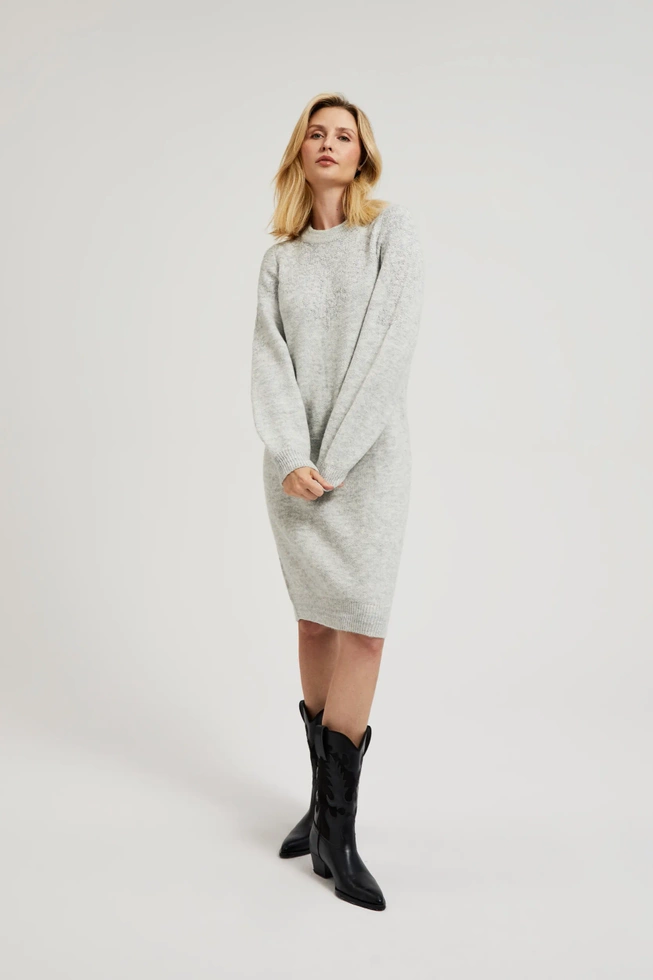Prosta dzianiowa sukienka szara