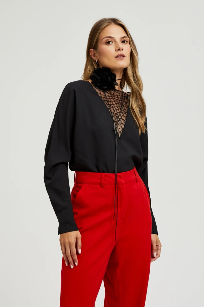 Wiązany choker z materiałowym kwiatem czarny