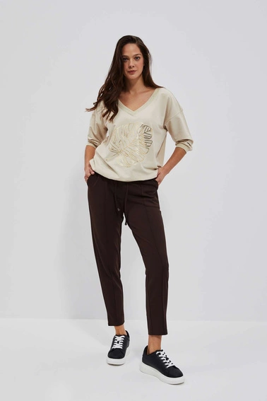 Bluza z dekoltem w serek i nadrukiem piaskowa