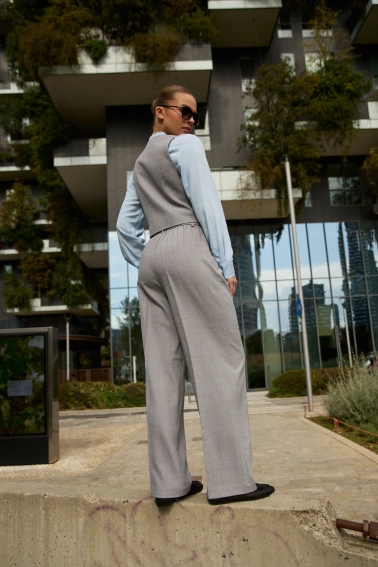 Spodnie w kant szare