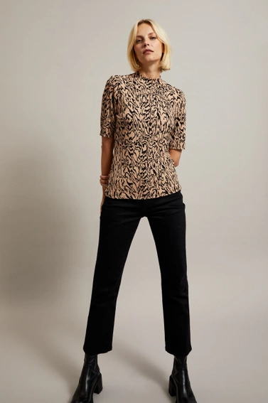 Dopasowana bluzka w zwierzęcy wzór brązowa