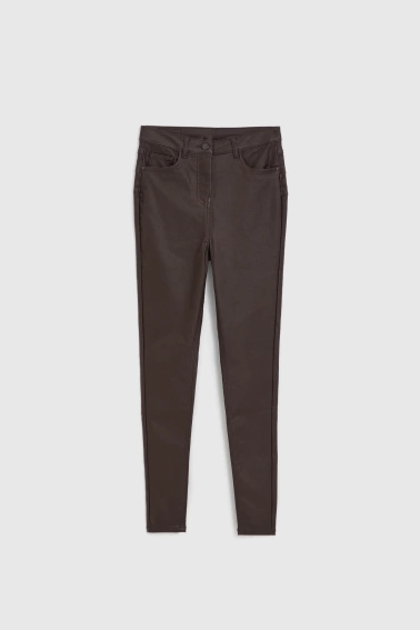 Woskowane spodnie brązowe