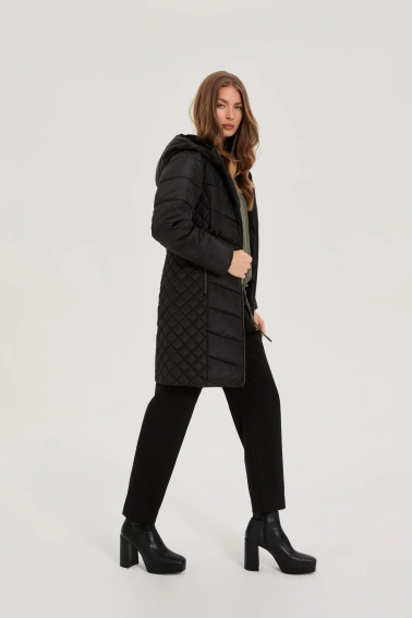 Kurtka z ocieplanym kapturem czarna
