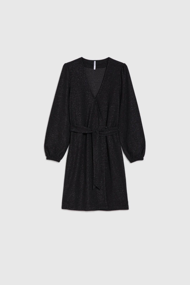 Sukienka z dekoltem czarna