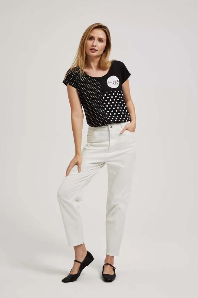 Bluzka ze wzorem kropek i krótkimi rękawami biała