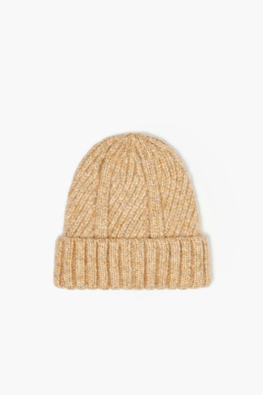 Dzianinowa czapka brązowa