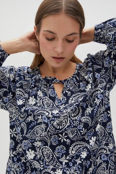 Wiskozowa sukienka z wzorem paisley granatowa
