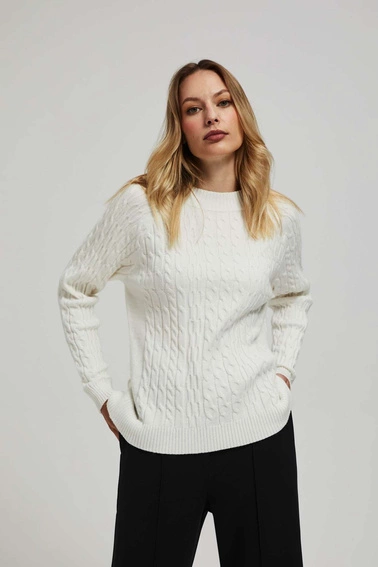 Sweter z ozdobnym splotem