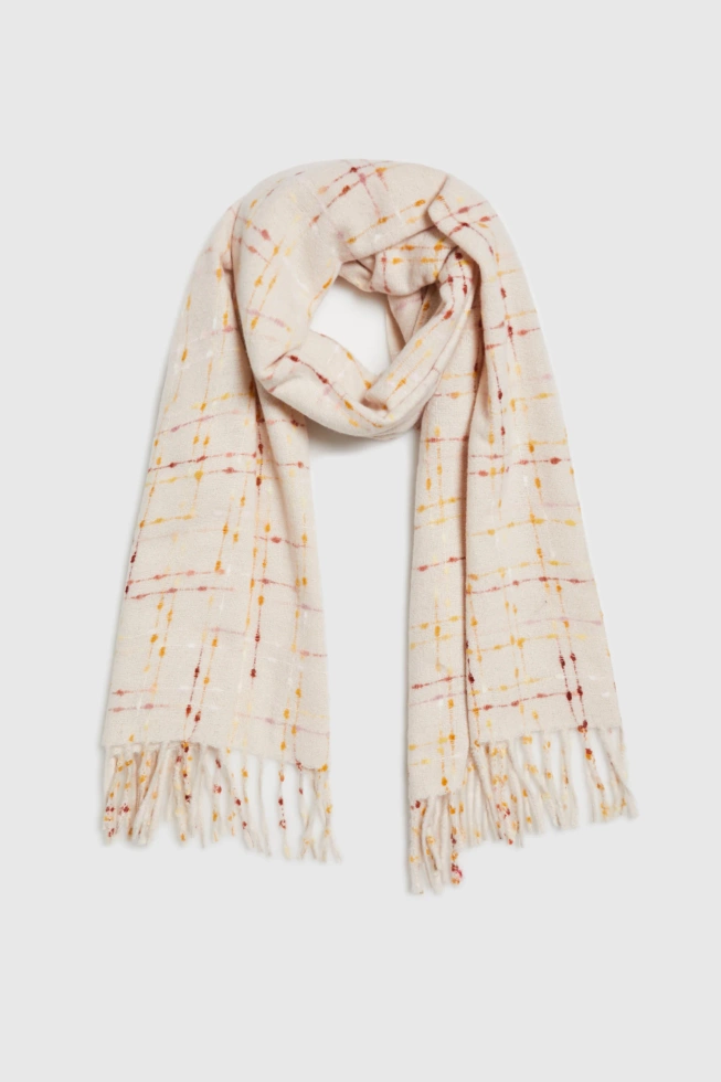 Szal z frędzalmi różowy