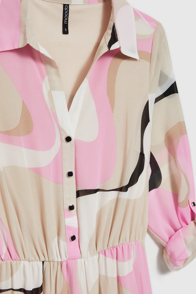 Sukienka w geometryczny wzór z plisowanym dołem beżowa