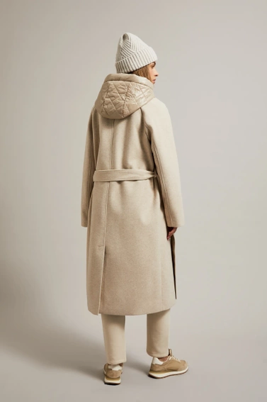 Płaszcz z kapturem beżowy