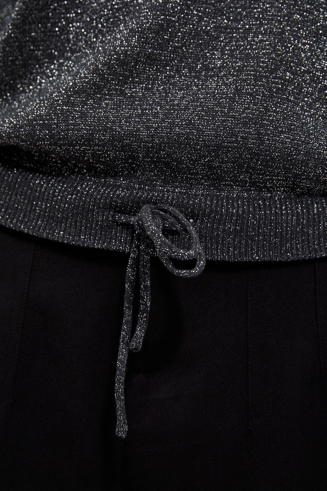 Sweter z metaliczną nitką grafitowy