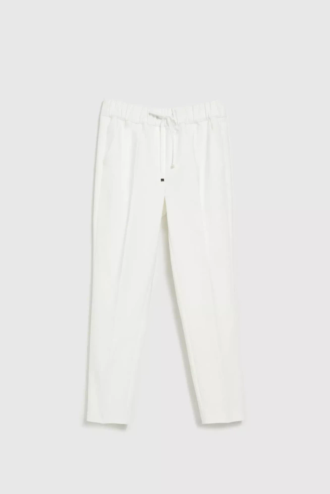 Spodnie z prostą nogawką i wiązaniem w pasie białe