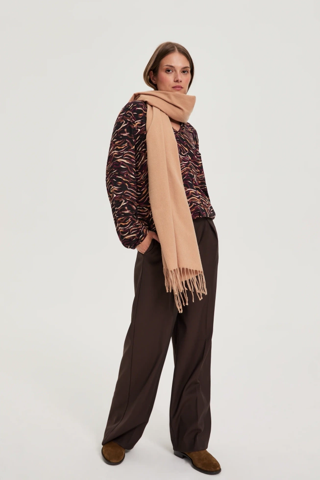 Szal z frędzlami beżowy