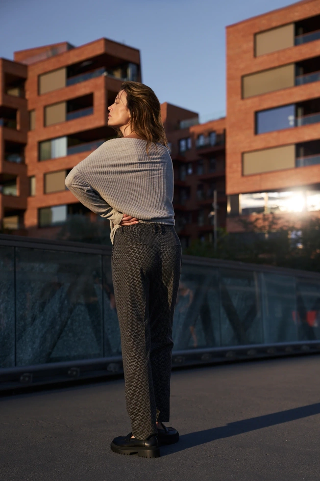 Spodnie w jodełkę grafitowe