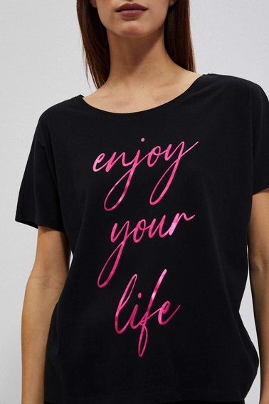 Bluzka z różowym napisem i okrągłym dekoltem czarna